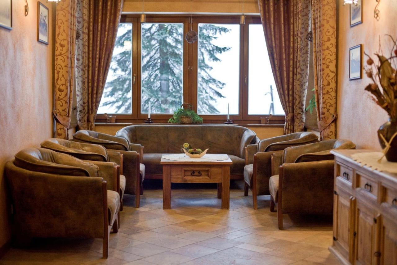 Hotel Dwór Karolówka Zakopane Exterior foto